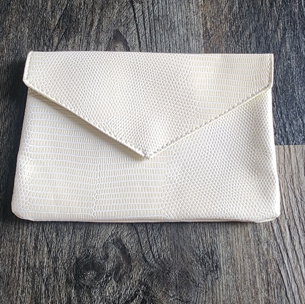 IPSY Glam envelope bag
